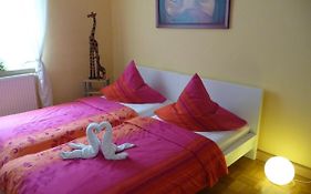 Feelathome